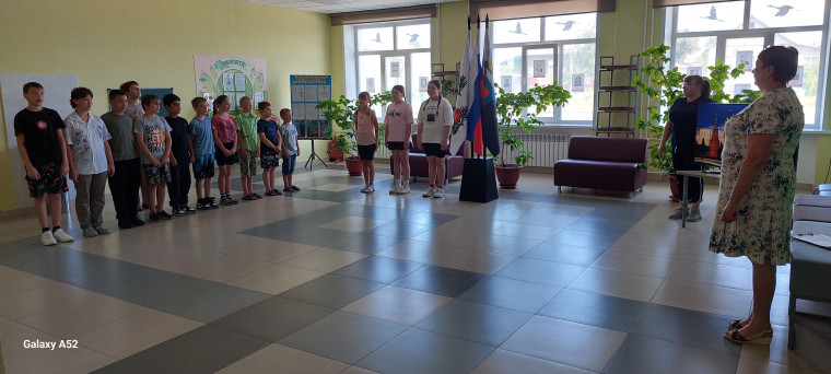 Здравствуй лето! В нашей школе начал работу пришкольный летний оздоровительный лагерь «Улыбка»!.